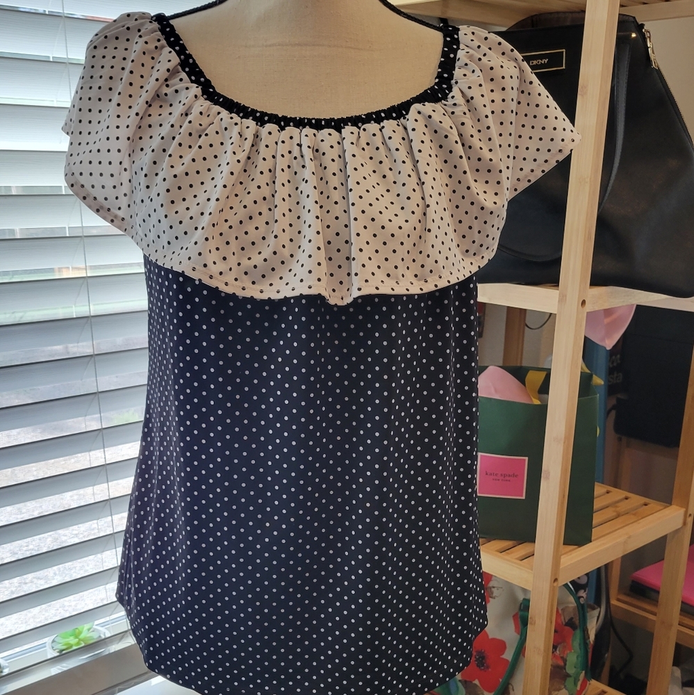 Women's blue/white polka dots top